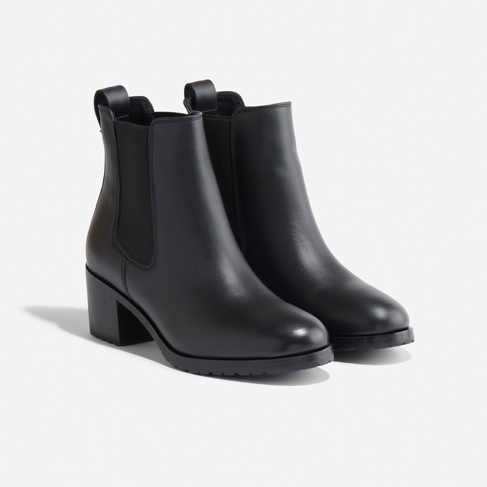Nisolo Ana Go-To Chelsea Boot in Black
